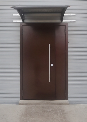 Полуторная дверь с ручкой-скобой Полуторная дверь с ручкой-скобой